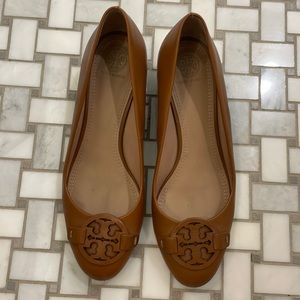Tory Burch Tan Wedges size 8.5